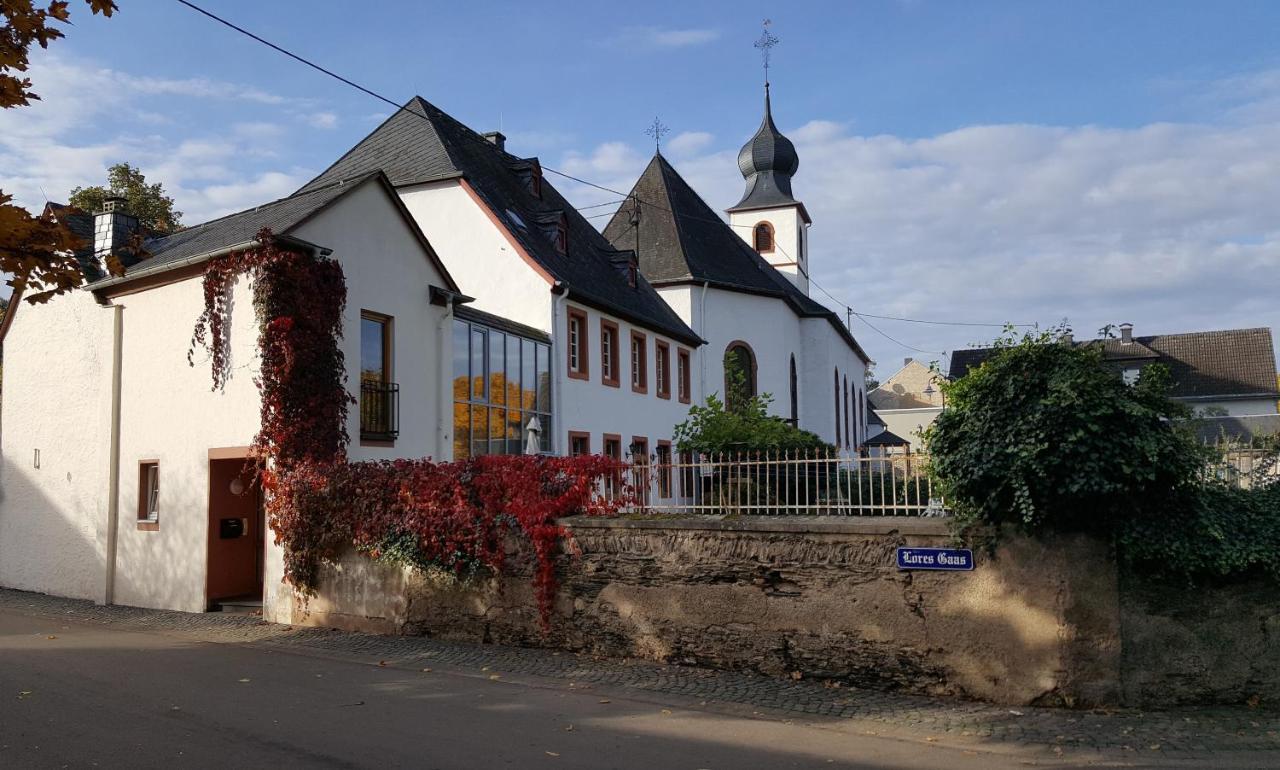 Ferienwohnung Brauneberger Juffer im Alten Pfarrhaus Exterior foto