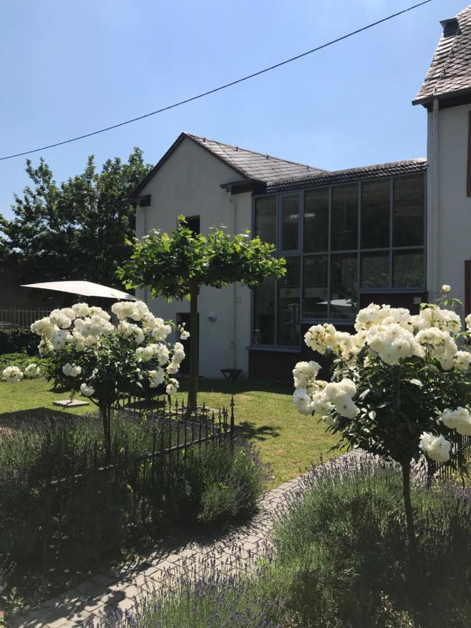 Ferienwohnung Brauneberger Juffer im Alten Pfarrhaus Exterior foto